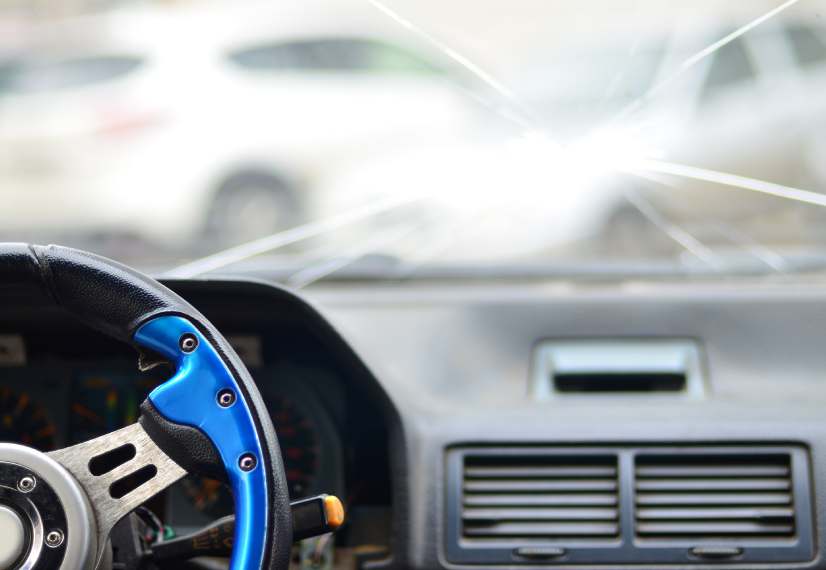 Is It Safe to Drive With a Cracked Windshield in Massachusetts?